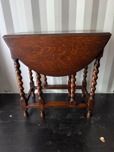 Vintage Oak Barley Twist Gateleg Drop-Leaf Table (c. 1920s)