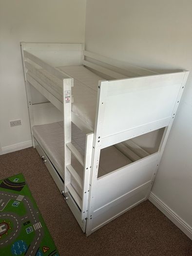 Kids bunk bed / 2 single beds