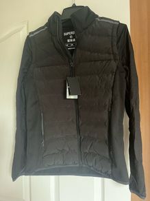 Brand new superdry with labels black sports running jacket gilet removable sleeves