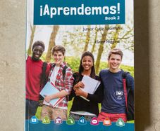 Junior Cycle Spanish  Aprendemos book 2 - Textbook