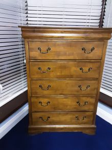 Bedroom 5 drawer chest of drawers immaculate