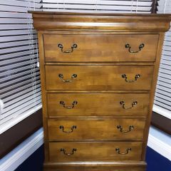 Bedroom 5 drawer chest of drawers immaculate