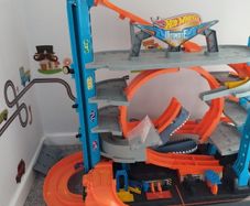 hot wheels ultimate shark