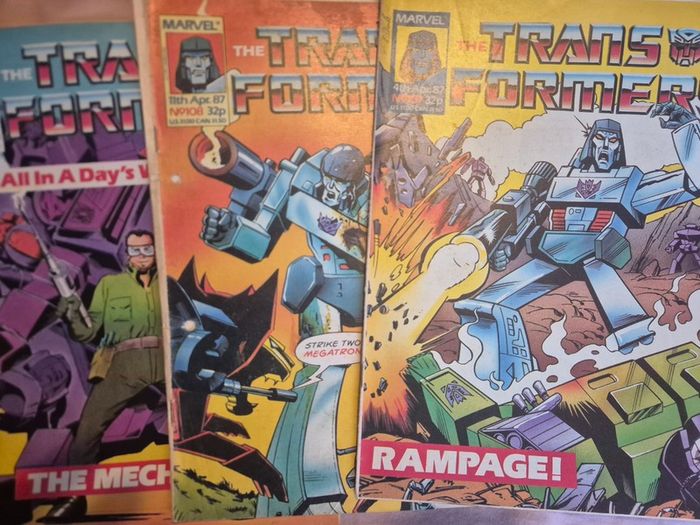 Vintage Marvel UK Transformers Comics 1980s  115 plus Issues  Annuals and Specials  Job Lot