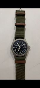 Escapement time field watch
