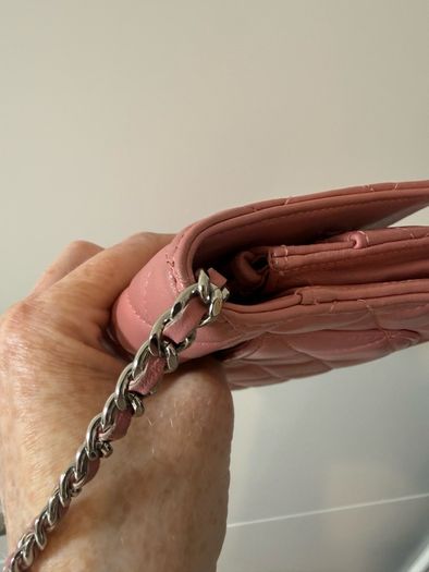 Chanel wallet on chain