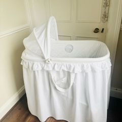 vintage style moses basket