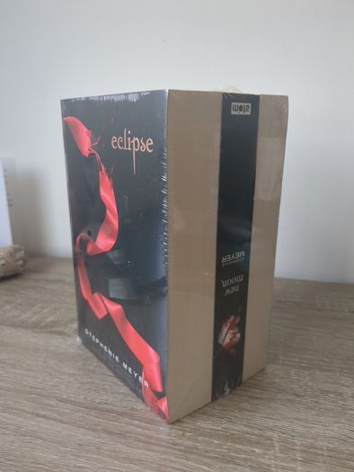 Twilight 3 book NEW