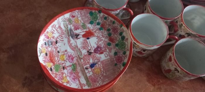 Japanese Maruku china set