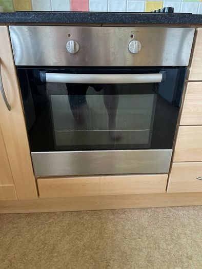 Oven in Good Working Condition