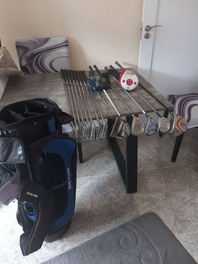 golf Set. golf clubs and bag.  Golf balls