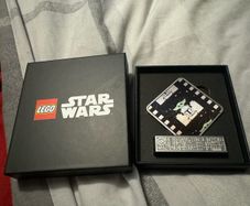 lego star wars Mandalorian & Grogu display GWP