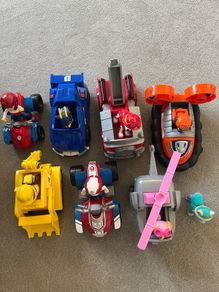 Paw patrol vehicles plus tracker
