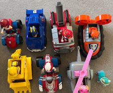 Paw patrol vehicles plus tracker