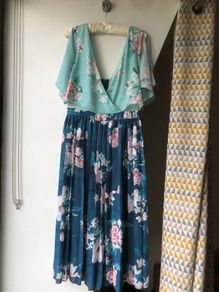 Lipsy floral pleated midi dress size 10