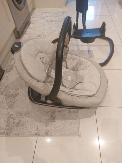 JOIE electric swinging chair with music/birdsong