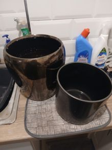 1 flower pot planter and 1 regular flower pot