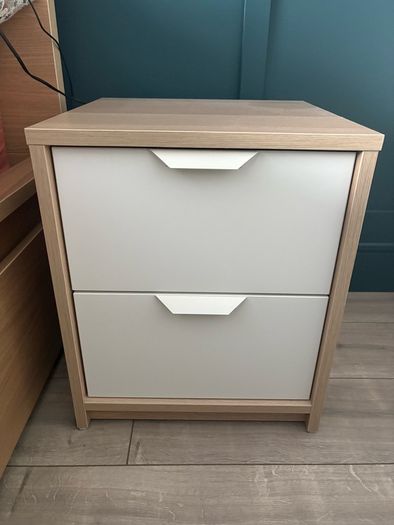 Bedroom set (bed + bedside tables + chest of drawers)
