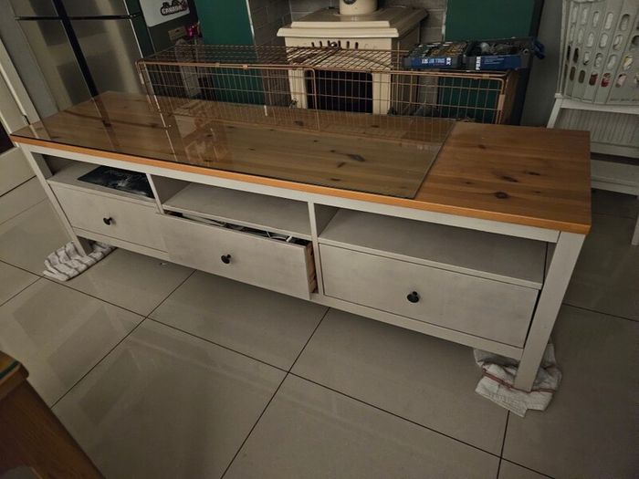 ikea hemnes tv unit 180