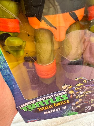 Teenage Mutant Ninja Turtles TMNT Totally Turtles Mutant XL Michelangelo Action Figure approx. 27 cm. Damaged Box Please see photos