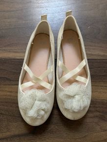 Girls Cream Shoes / Pumps: Size 13