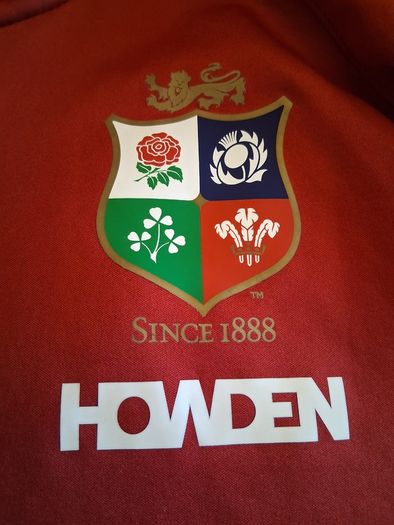 British and Irish Lions Touchline Top. Official Canterbury Lions Quarter Zip Youth Age 14 Years Top. Collect In Dublin Or Receive Via Post.