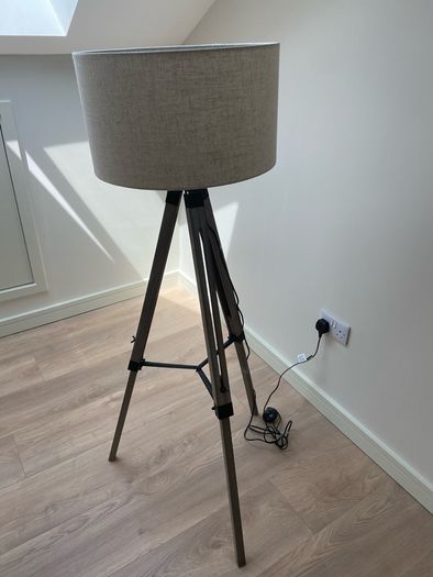 Floor lamp