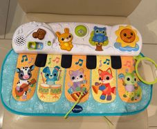 VTech Play & Dream Kicking Piano