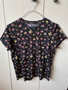 Superdry t-shirt / top for women / ladies  in very good condition - UK 8