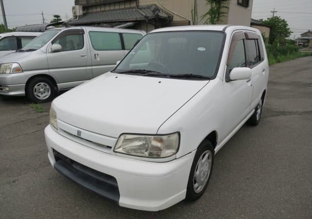 Wanted 1998-2000 Z10 Nissan Cube
