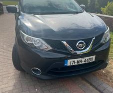 Nissan Qashqai 2017 N-Connecta + sunroof +360 cam