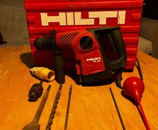 Hilti TE 30 SDS Hammer Drill ( like new )