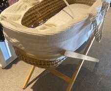moses basket with safety mattress
