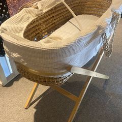 moses basket with safety mattress