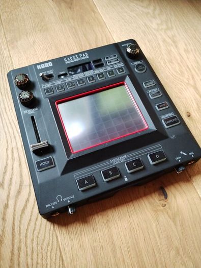 Korg Kaoss Pad KP3 Dynamic Effects Unit and Sampler