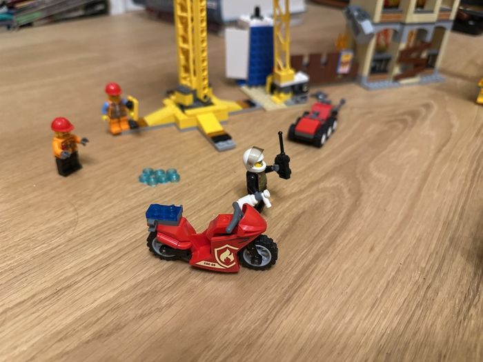 Lego City downtown fire set 60216