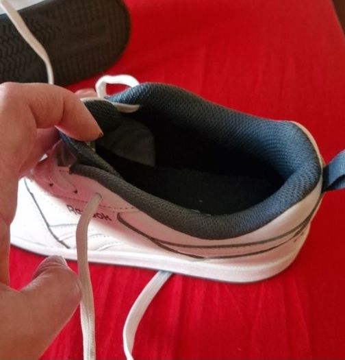 White reebok runners, UK 5
