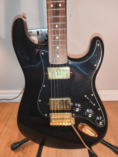 MIM all mahogany Fender Stratocaster HH