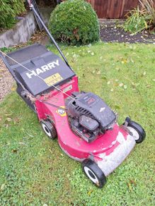 Lawnmower Harry Quattro 40 petrol