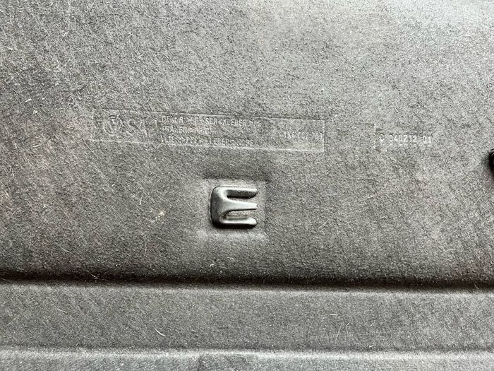 VW Golf car boot shelf/cover