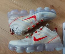 Woman's Nike Air Vapormax 2019 UK 5