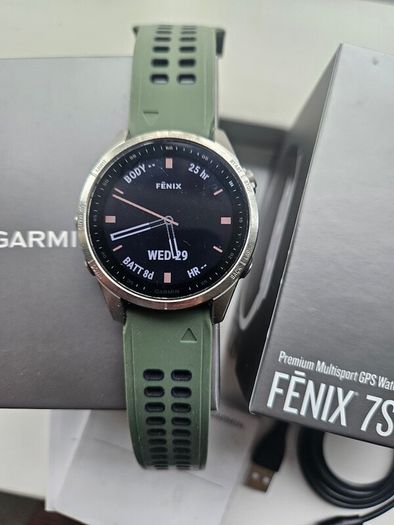 Garmin Fenix 7s with AMOLED Touchscreen and Warranty