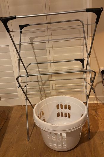 Free - Folding clothes airer and laundry baskets