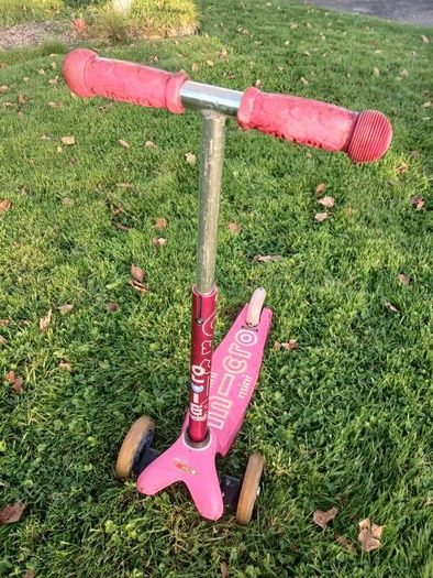 pink micro scooter