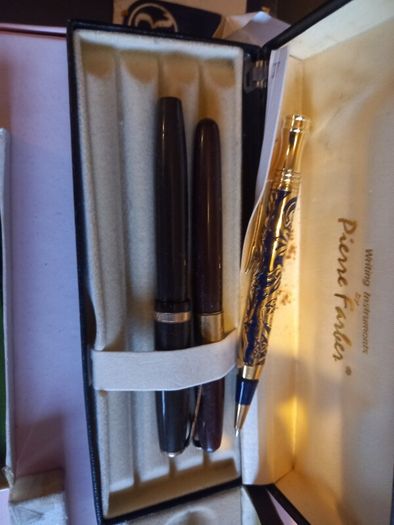 antique pen