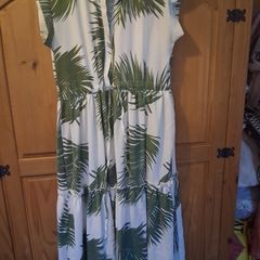 Ladies summer dresses size 8-10