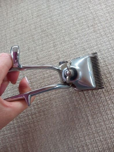 Vintage Manual Hair Clippers - "Happiness" Brand Model 040 - Boxed Retro Barber Collectible