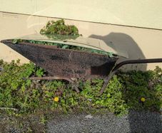 wheelbarrow for flowerpot