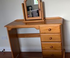 pine dressing table