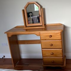 pine dressing table
